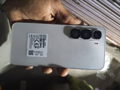 daba box Sath hai charger bhi Sath hai 6/128