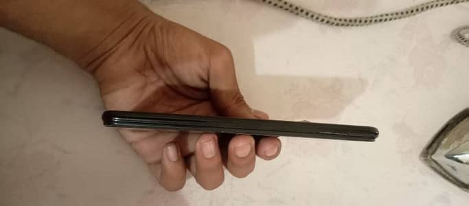 vivo y83  6/128gb box charger