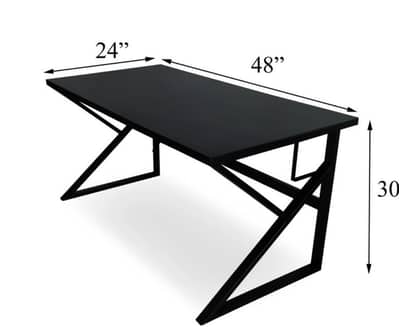 HP computer with table and chair