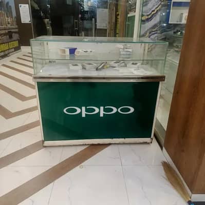 Mobile Counter Oppo 4ft 17000 don't ask final kya honge