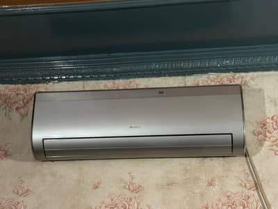 gree AC 1.5 TAN