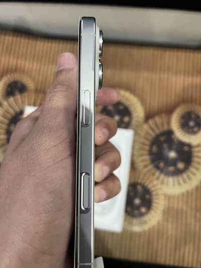 iPhone 16 pro 256GB 10/10 phone