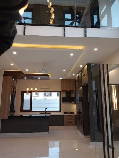 In DHA Phase 8 500 Square Yards House For sale