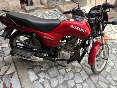 Suzuki 110s red colour