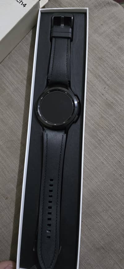 Samsung Galaxy Watch 4 Classic (Bluetooth - 46mm)