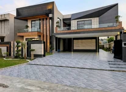 2 Kanal House In Only Rs. 185000000