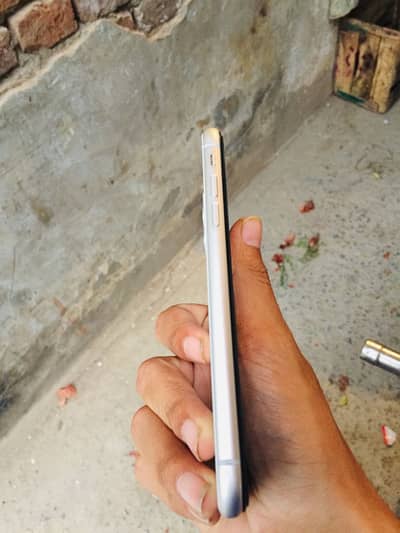 I phone 11  10/10 ha all ok