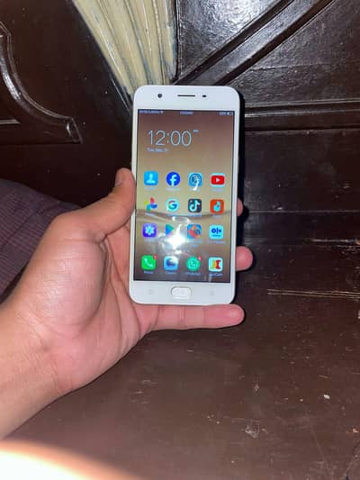 oppo A57 6/128 gb front finger best for hotspot and ful day battry