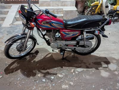 united 125 2022 model mint condition Karachi number
