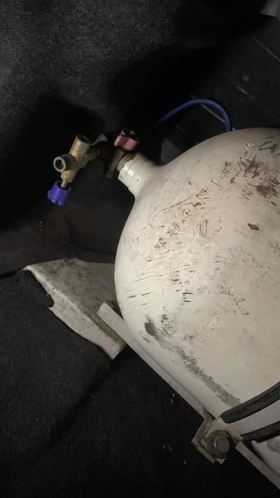 landi renzo kit with cylinder running position in Corolla. . .