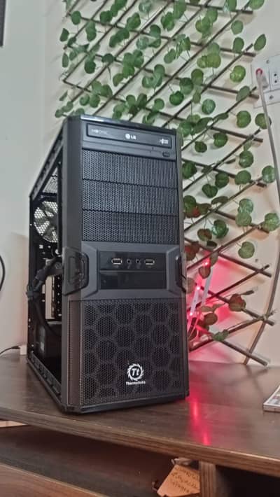 i7 3rd gen Gaming PC with Rx 570 4gb  free keyboard mouse and cables