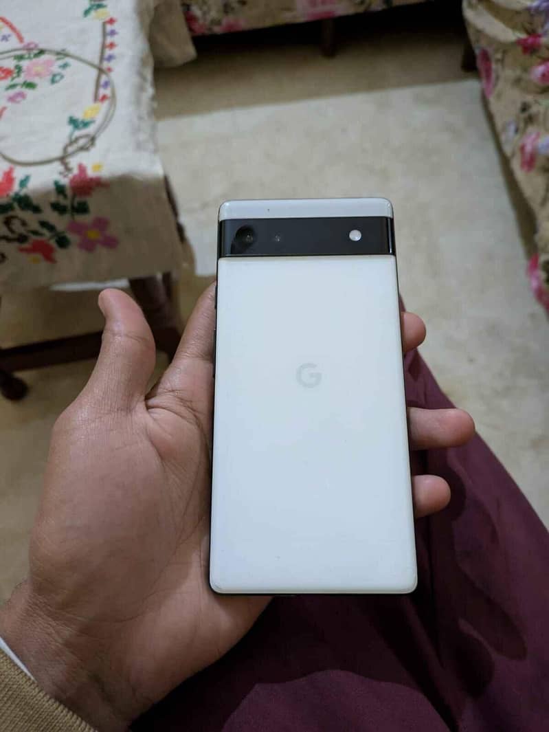 Google Pixel 6A 3