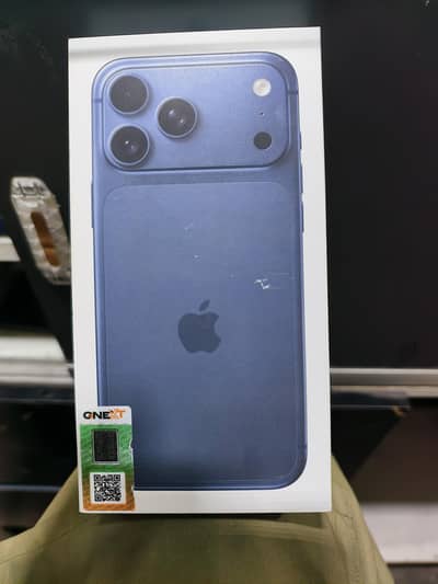 iPhone 17 Pro Max Deep Blue