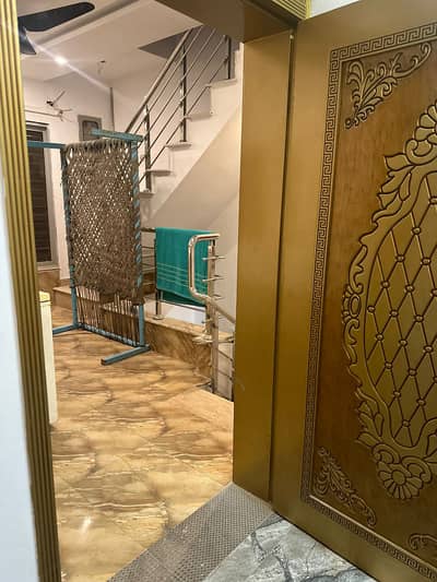 5 MARLA LOWER PORTION FOR RENT IN EDEN BOULEVARD COLLEGE ROAD LAHORE