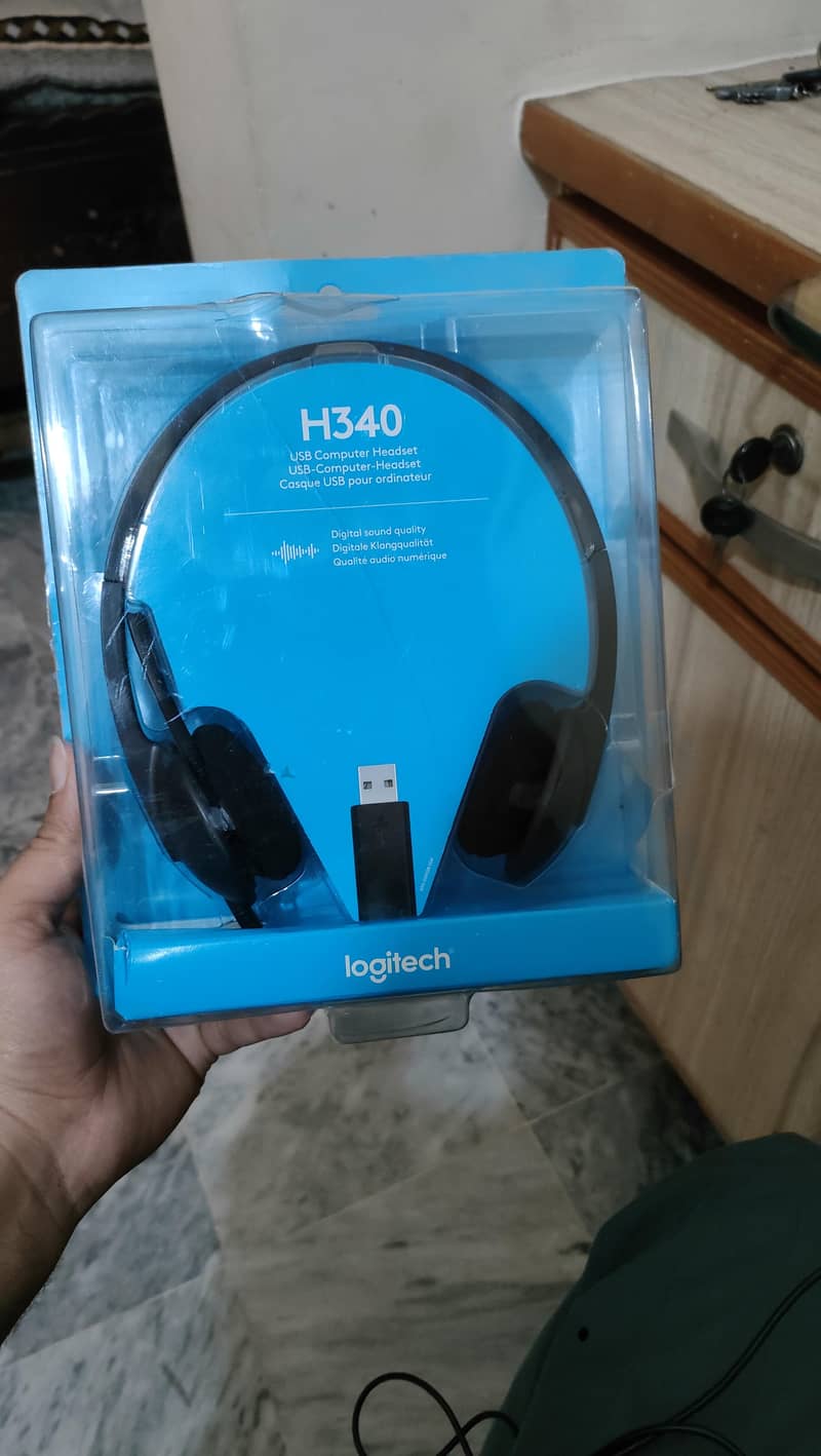 Logitech H340 1
