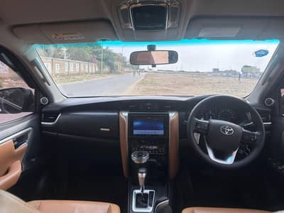 Toyota Fortuner 2018  2.7 V  Petrol