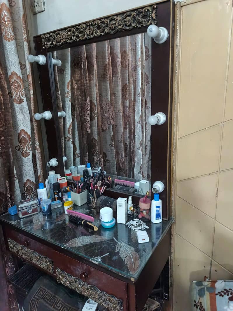 dressing table 2