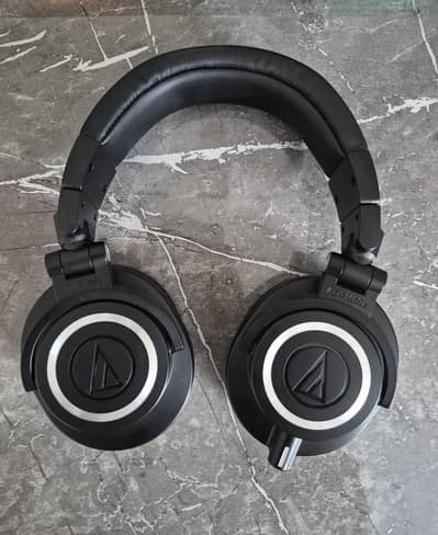 Audio-Technica ATH-M50x Professional Monitor Over-Ear Wired Headphones
