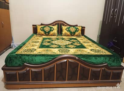 Bedroom Set 4 Pieces ¦ King Bed ¦ Dressing ¦ Wardrobe ¦ Iron Stand