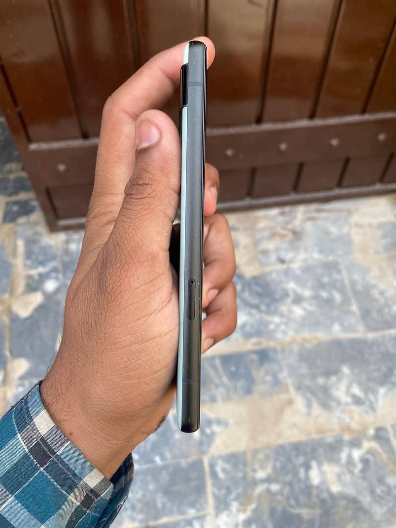GOOGLE PIXEL 6A 5