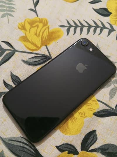 iphone 7 official PTA approved 03297166201