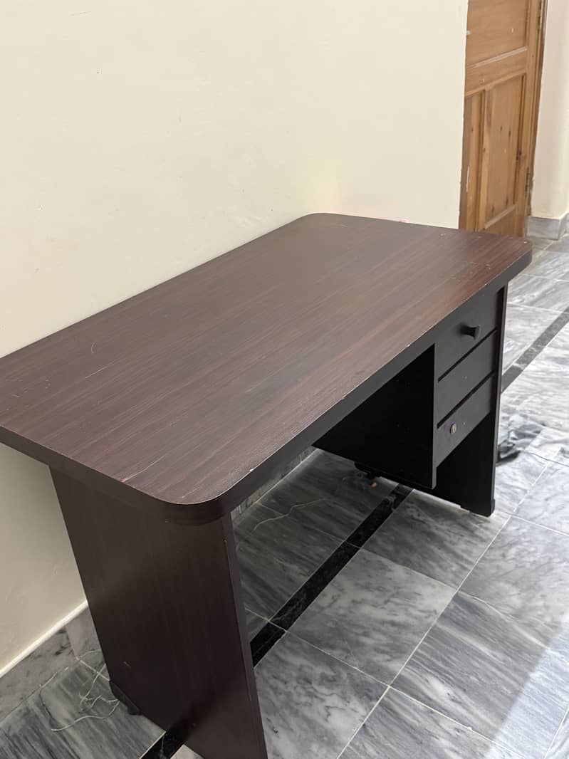 study table and chair 0