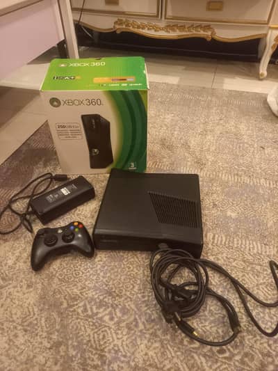 Xbox 360 slim 250 gb