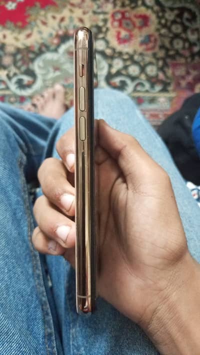 Golden colour 10/9 panel change face off