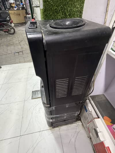 Water Dispensor