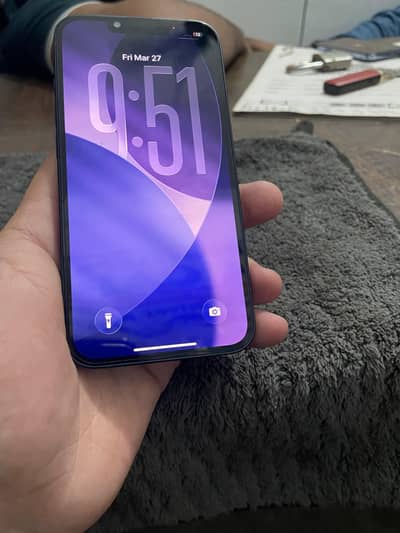 iPhone 13 128GB – Excellent Condition (10/10)