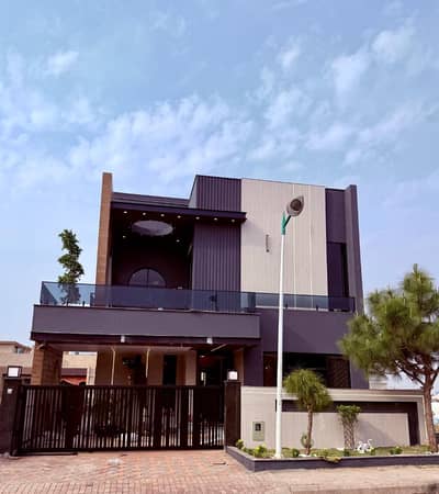 13 marla luxury modern house available perfectly constructed hot location