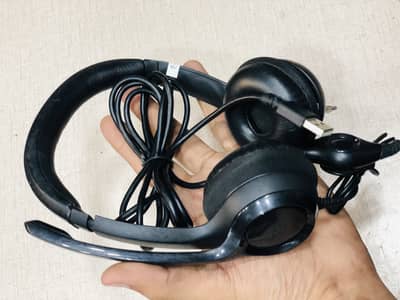 Logitech H390 noise cancelling headphones available in wholesale price