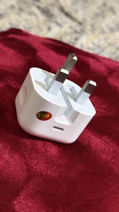 I phone 14 15 16 pro max k liye best charger bilkul frsh original