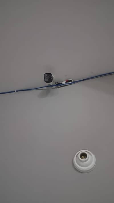 Aldhua 4 Chanel DVR + 4 CCTV camera + bnc cables