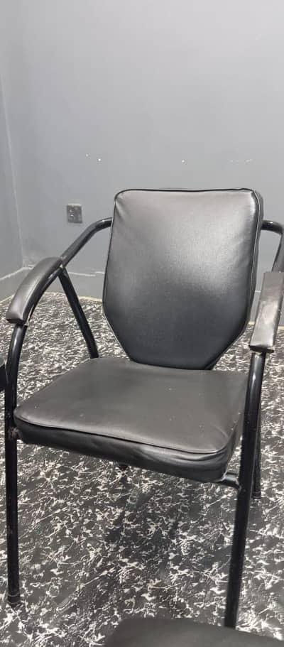 2k each total 7 chairs