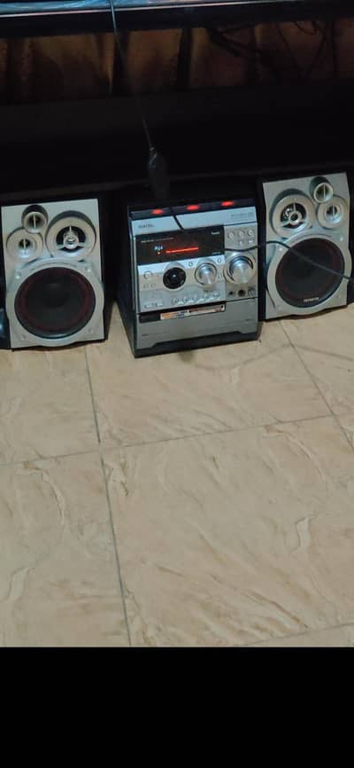 Aiwa speaker