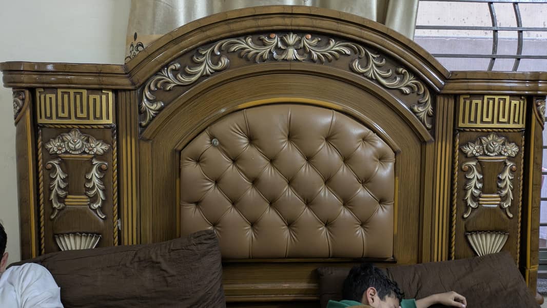 bed dressing side table 3