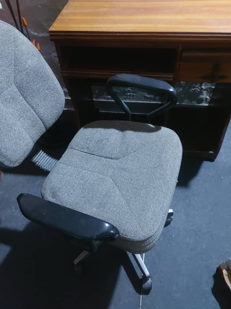 study table with chair 4