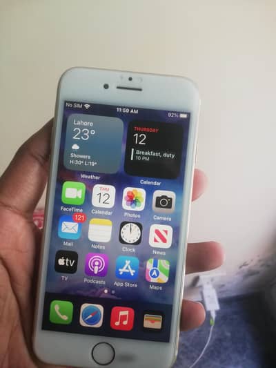 non PTA iPhone 7 available in excellent condition