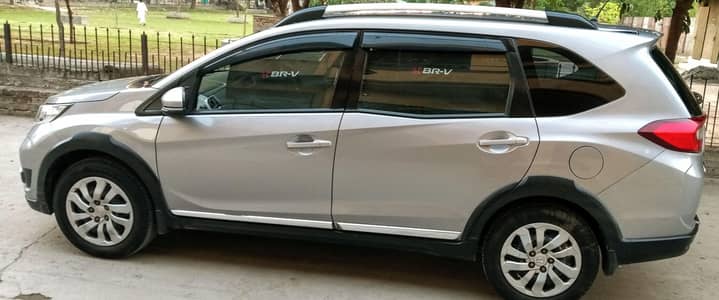 Honda BR-V 2019 model Islamabad number available for sale