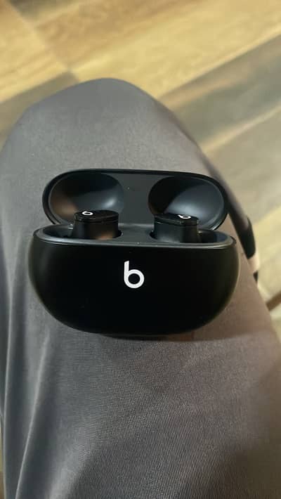Beats studio buds