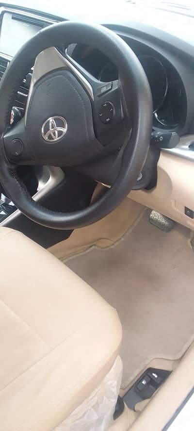 Toyota yaris 2021/22 for sale