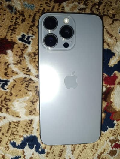 iphone 15 pro max , 256 GB , factory unlocked, 95 BH