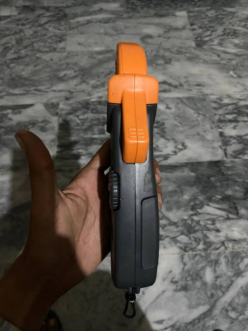 Digital Clamp Meter 3