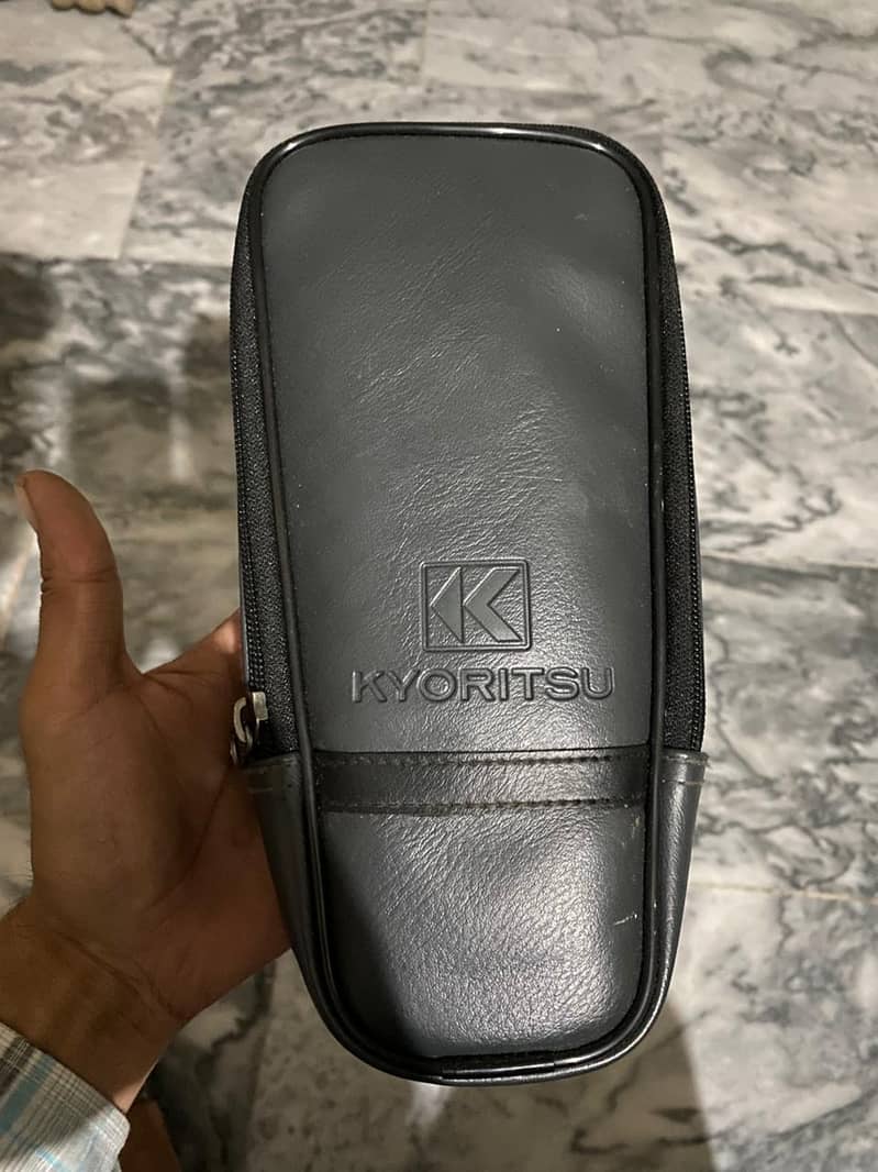 Digital Clamp Meter 5