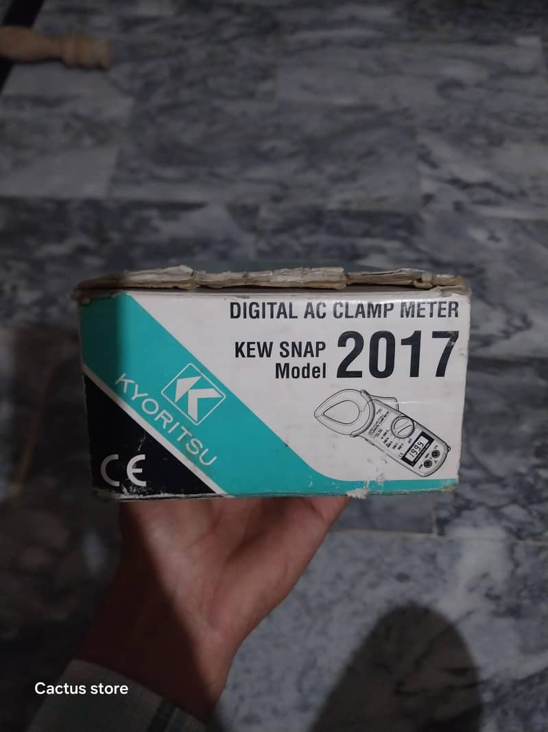 Digital Clamp Meter 10
