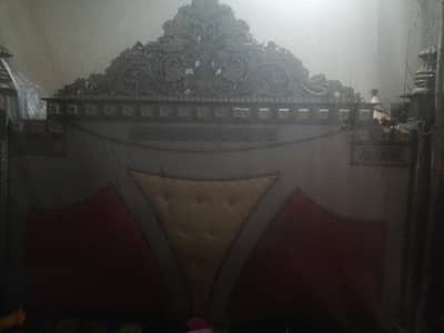 Bed for sale in Lahore
