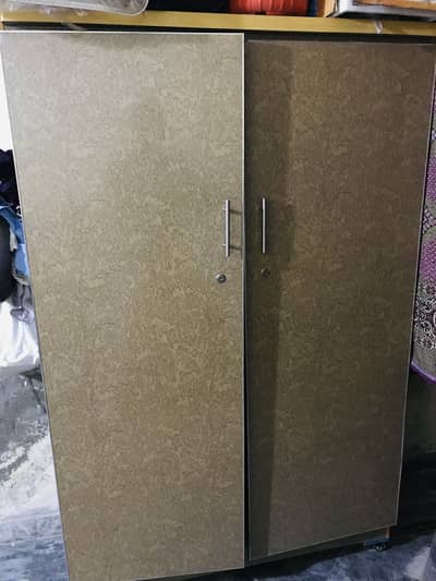 Double door almari big size