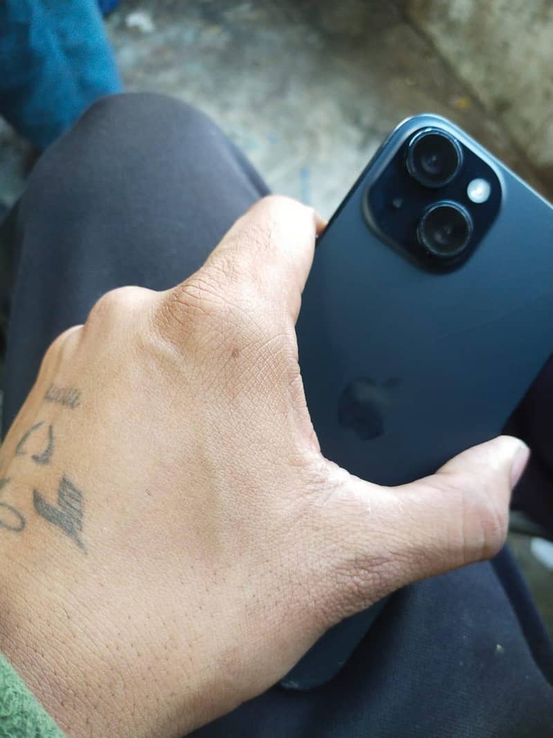 iphone 15 plus icloud locked 1