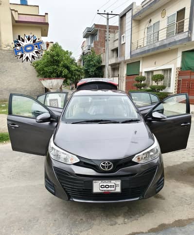 Toyota Yaris GLi 1.3 Total Genuine 1st owner.